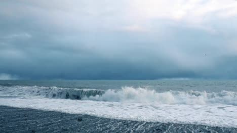 Waves-Crashing-in-Slow-Motion