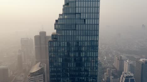 Flying-Round-King-Power-MahaNakhon