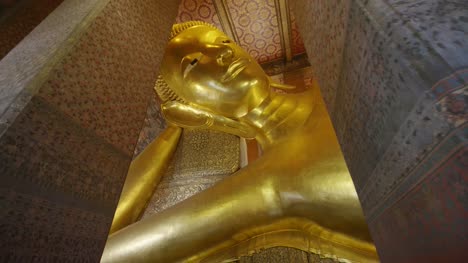 The-Reclining-Buddha-Wat-Pho-Temple-03