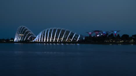 Flower-and-Cloud-Dome-Singapore